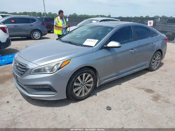 5NPE34AF8HH495652 2017 HYUNDAI SONATA - Image 2