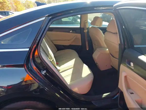 5NPE34AF8HH505581 2017 HYUNDAI SONATA - Image 8