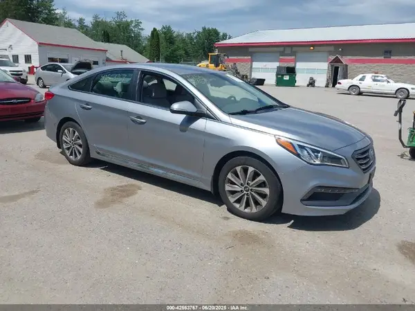 5NPE34AF8HH519643 2017 HYUNDAI SONATA - Image 1