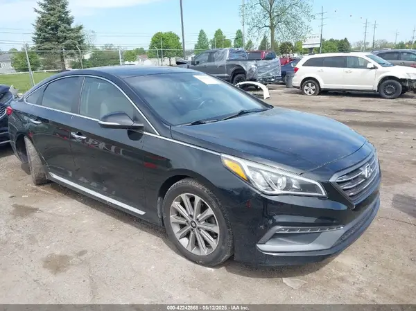 5NPE34AF8HH548673 2017 HYUNDAI SONATA - Image 1