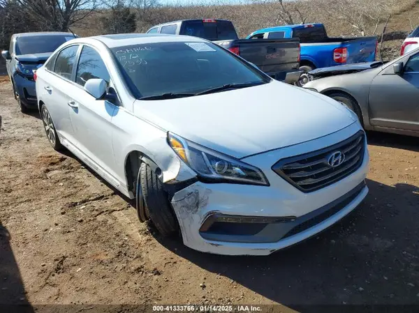 5NPE34AF8HH557535 2017 HYUNDAI SONATA - Image 1