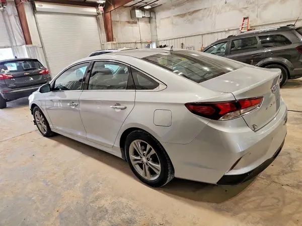 5NPE34AF8JH605024 2018 HYUNDAI SONATA - Image 2