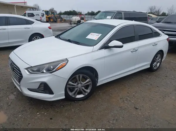 5NPE34AF8JH606285 2018 HYUNDAI SONATA - Image 2