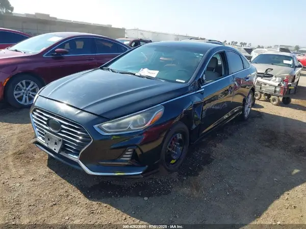 5NPE34AF8JH617335 2018 HYUNDAI SONATA - Image 2