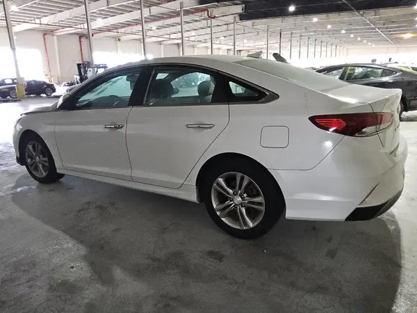 5NPE34AF8JH618694 2018 HYUNDAI SONATA - Image 2
