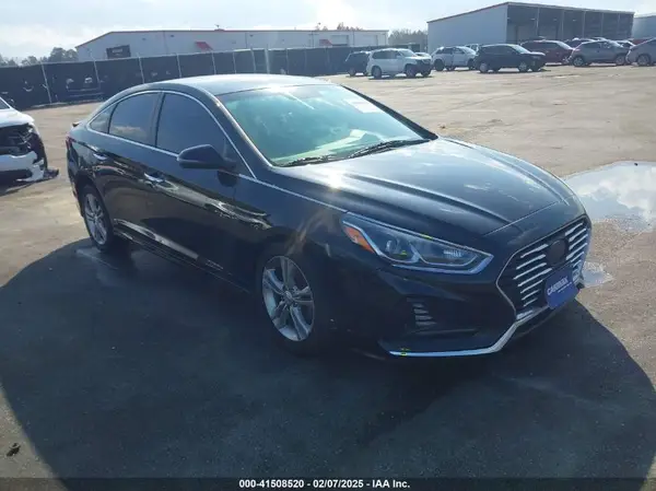5NPE34AF8JH632711 2018 HYUNDAI SONATA - Image 1