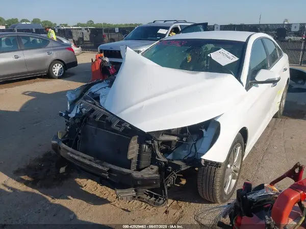 5NPE34AF8JH634913 2018 HYUNDAI SONATA - Image 2