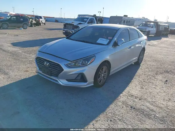 5NPE34AF8JH638623 2018 HYUNDAI SONATA - Image 2