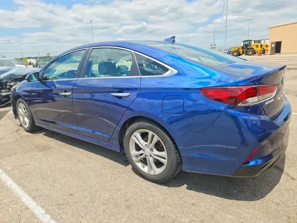 5NPE34AF8JH639786 2018 HYUNDAI SONATA - Image 2