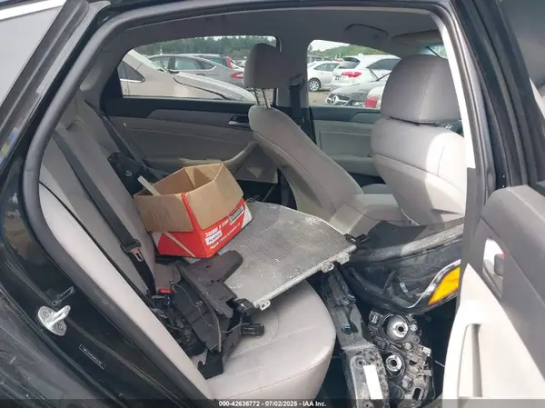 5NPE34AF8JH645782 2018 HYUNDAI SONATA - Image 8