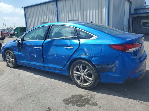 5NPE34AF8JH647743 2018 HYUNDAI SONATA - Image 2