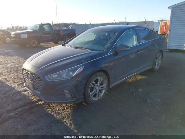 5NPE34AF8JH649704 2018 HYUNDAI SONATA - Image 2