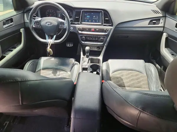 5NPE34AF8JH652621 2018 HYUNDAI SONATA - Image 8