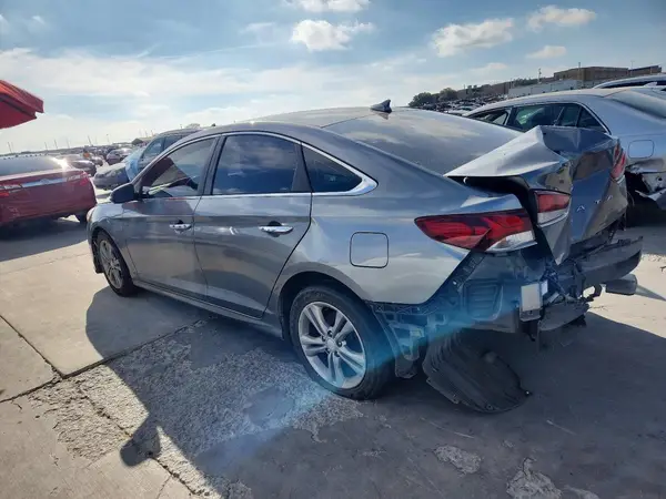 5NPE34AF8JH653915 2018 HYUNDAI SONATA - Image 2