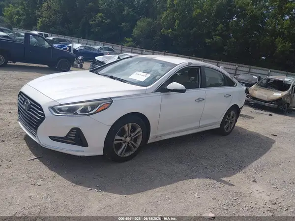 5NPE34AF8JH689555 2018 HYUNDAI SONATA - Image 2