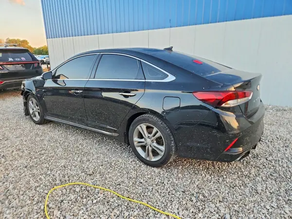 5NPE34AF8JH692262 2018 HYUNDAI SONATA - Image 2