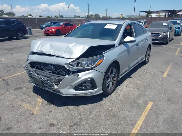 5NPE34AF8JH694657 2018 HYUNDAI SONATA - Image 2