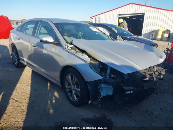 5NPE34AF8KH740294 2019 HYUNDAI SONATA - Image 1