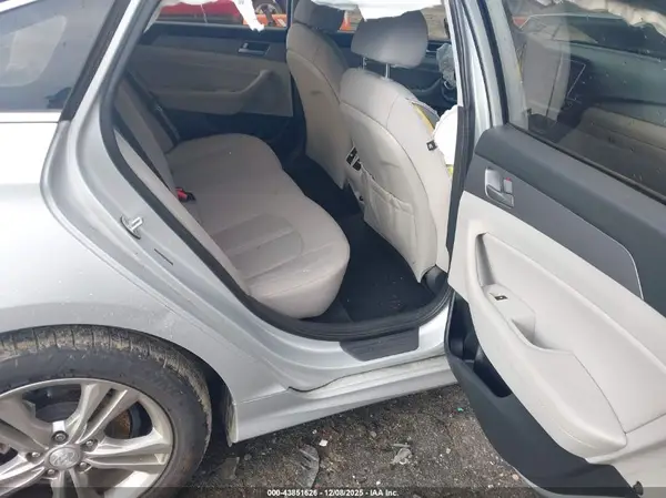 5NPE34AF8KH747231 2019 HYUNDAI SONATA - Image 8