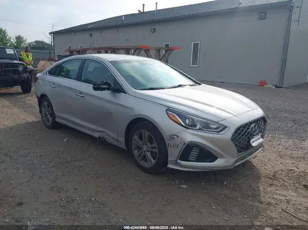 5NPE34AF8KH758374 2019 HYUNDAI SONATA - Image 1