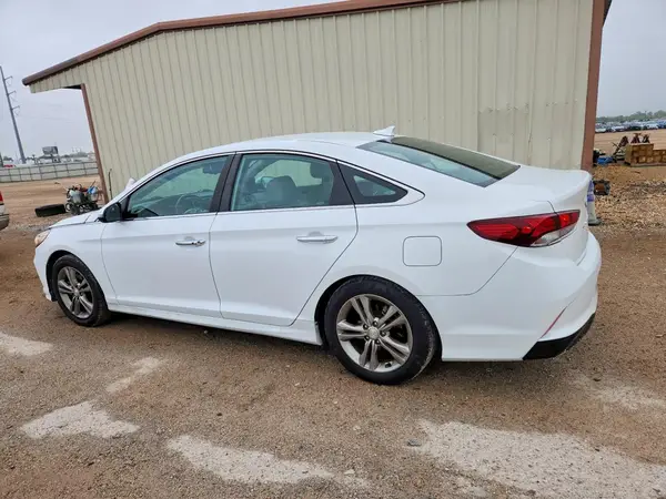 5NPE34AF8KH778169 2019 HYUNDAI SONATA - Image 2