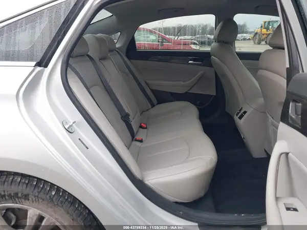 5NPE34AF8KH815897 2019 HYUNDAI SONATA - Image 8