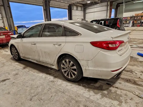 5NPE34AF9GH267612 2016 HYUNDAI SONATA - Image 2