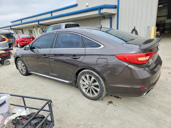 5NPE34AF9GH330952 2016 HYUNDAI SONATA - Image 2