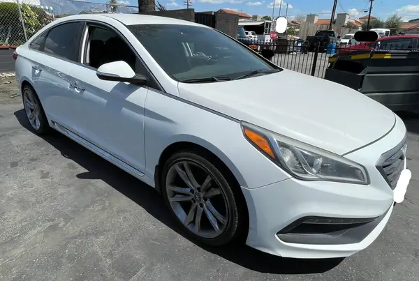 5NPE34AF9GH352353 2016 HYUNDAI SONATA - Image 1