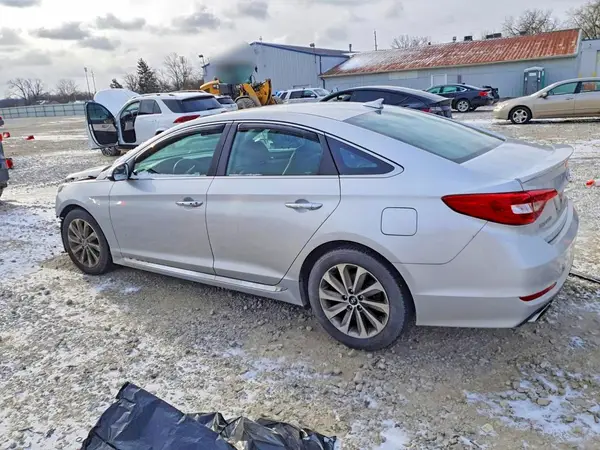 5NPE34AF9GH405696 2016 HYUNDAI SONATA - Image 2