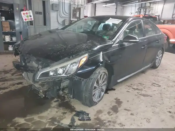 5NPE34AF9GH415404 2016 HYUNDAI SONATA - Image 2