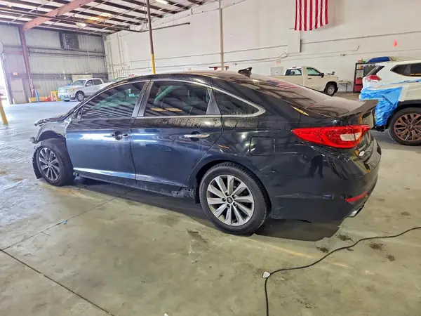 5NPE34AF9HH453877 2017 HYUNDAI SONATA - Image 2