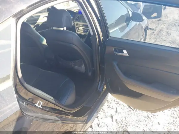 5NPE34AF9HH455998 2017 HYUNDAI SONATA - Image 8