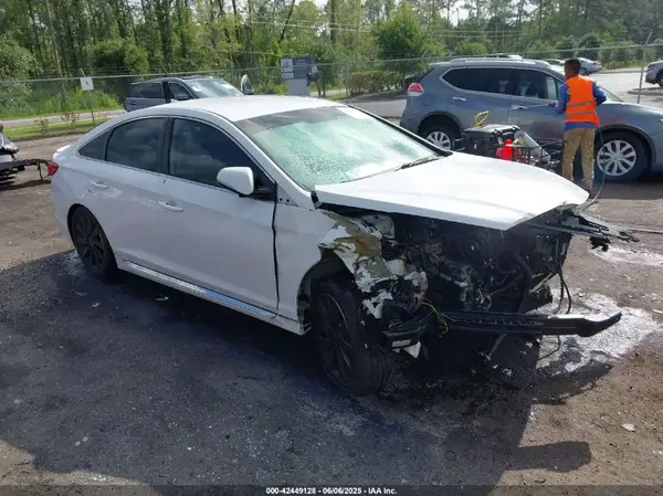 5NPE34AF9HH503273 2017 HYUNDAI SONATA - Image 1