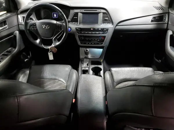 5NPE34AF9HH557415 2017 HYUNDAI SONATA - Image 8
