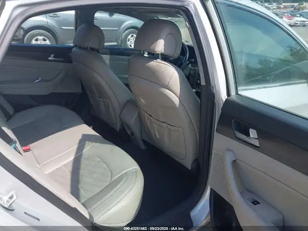 5NPE34AF9HH570147 2017 HYUNDAI SONATA - Image 8