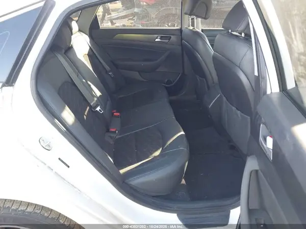 5NPE34AF9HH586395 2017 HYUNDAI SONATA - Image 8