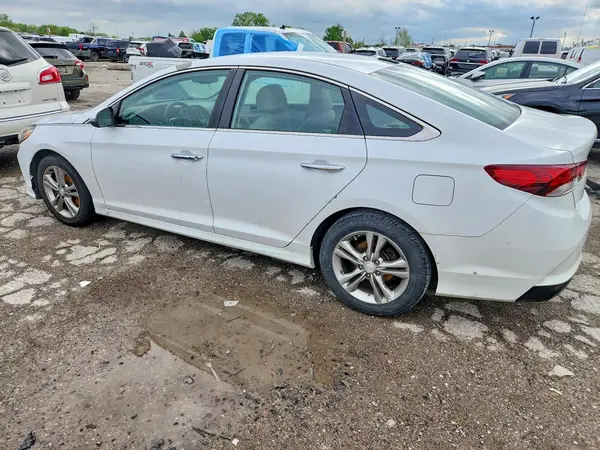 5NPE34AF9JH629087 2018 HYUNDAI SONATA - Image 2