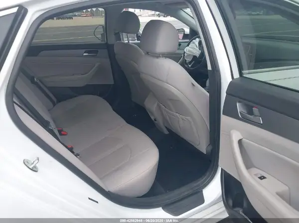 5NPE34AF9JH636024 2018 HYUNDAI SONATA - Image 8