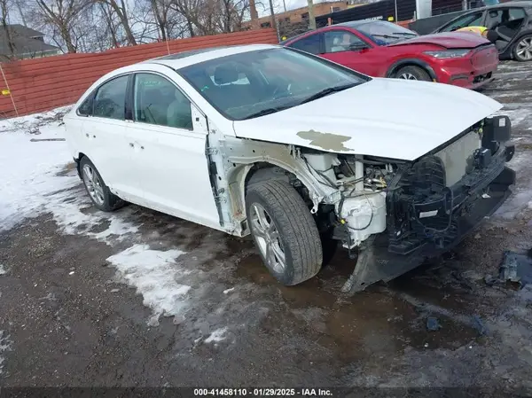 5NPE34AF9JH640090 2018 HYUNDAI SONATA - Image 1