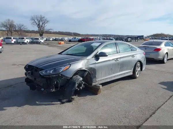 5NPE34AF9JH643264 2018 HYUNDAI SONATA - Image 2