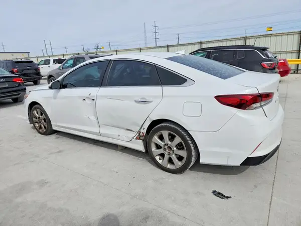 5NPE34AF9JH650196 2018 HYUNDAI SONATA - Image 2