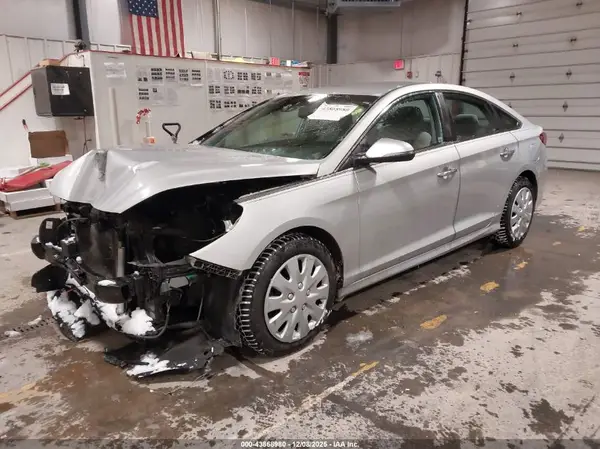 5NPE34AF9JH653504 2018 HYUNDAI SONATA - Image 2