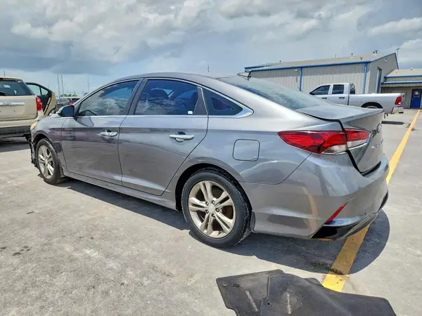 5NPE34AF9JH658511 2018 HYUNDAI SONATA - Image 2