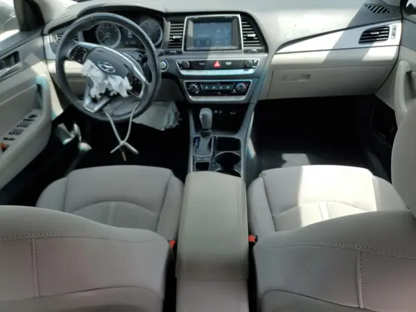 5NPE34AF9JH668276 2018 HYUNDAI SONATA - Image 8