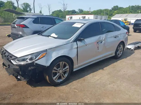 5NPE34AF9JH672442 2018 HYUNDAI SONATA - Image 2