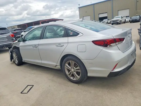 5NPE34AF9JH674241 2018 HYUNDAI SONATA - Image 2