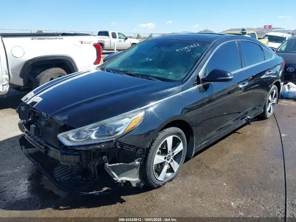 5NPE34AF9JH677351 2018 HYUNDAI SONATA - Image 2
