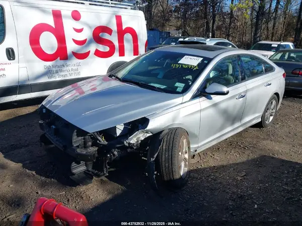 5NPE34AF9JH681500 2018 HYUNDAI SONATA - Image 2