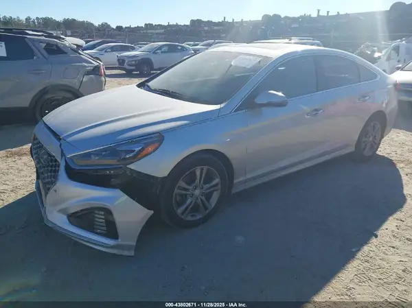 5NPE34AF9JH706010 2018 HYUNDAI SONATA - Image 2